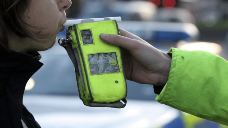 AYM, alkolmetreyi üflemeyen kişinin başvurusunu reddetti