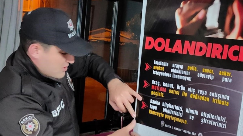Bursa’da polis bayram öncesi dolandırıcılığa karşı sokak sokak bilgilendirme yaptı