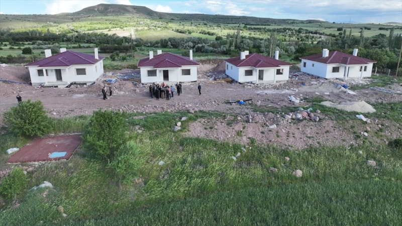 Arguvan'da afet konutları yükseliyor