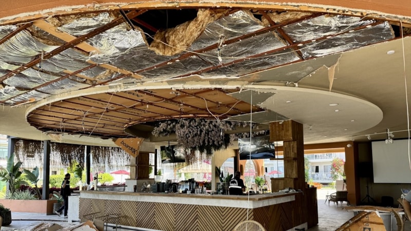 Muğla'da restoranda tavan çöktü: 5 turist yaralandı