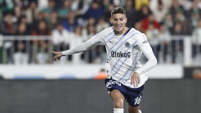 Fenerbahçe'nin Süper Lig'de kırmızı kart gören tek ismi Mert Müldür