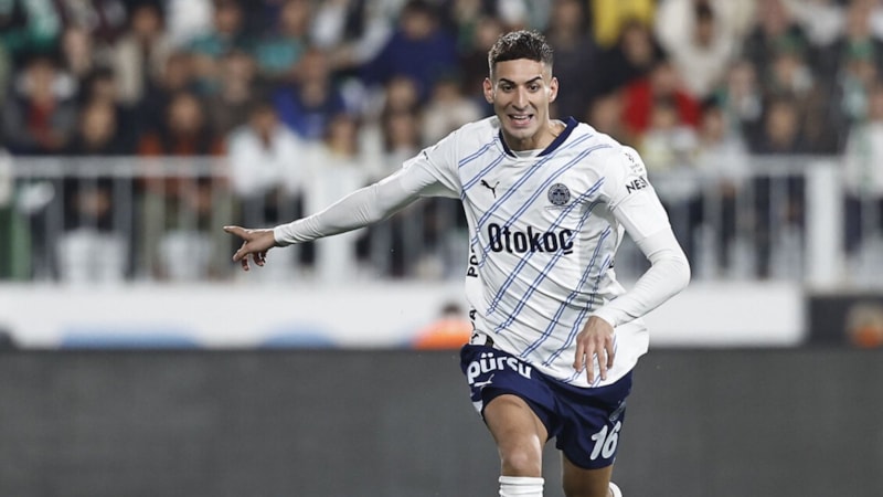 Fenerbahçe'nin Süper Lig'de kırmızı kart gören tek ismi Mert Müldür