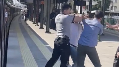 Marmaray'da çocuklu babaya saldırı olayının 'mavi gömlekli' şüphelisi yaşananları anlattı