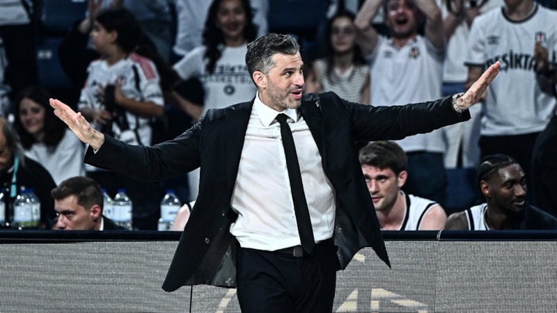 Beşiktaş, başantrenör Dusan Alimpijevic'in sözleşmesini uzattı