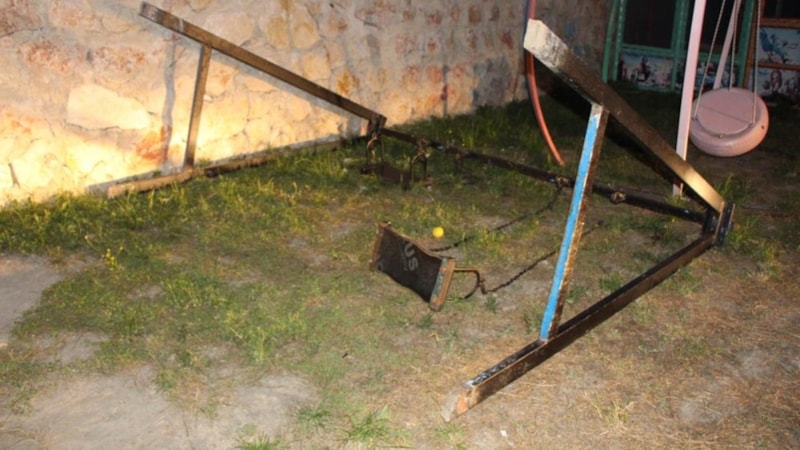 Amasya'da salıncaktan düşen 4 yaşındaki çocuk can verdi