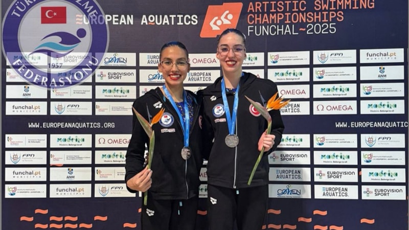 Milli yüzücüler Portekiz'de gümüş madalya aldı