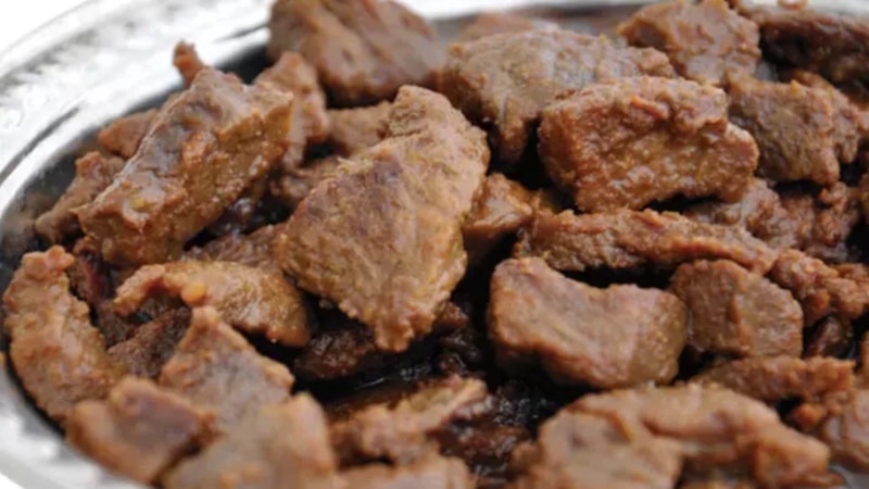 Kavurmanın ustası sırrı verdi: Pişerken az miktarda ekleyin, et lokum gibi oluyor