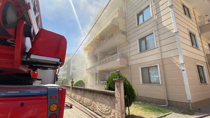 Kocaeli'de apartmanda yangın paniği