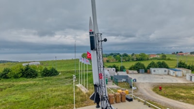 Yerli ve milli hibrit roket sistemi 200 kilometre irtifayı geçerek rekor kırdı