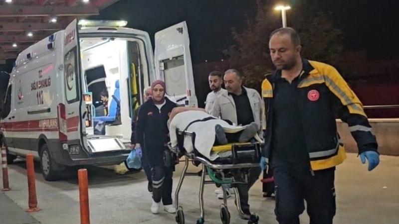 Çorum’da sahipsiz köpekler motosiklete saldırdı! Sürücü yaralandı