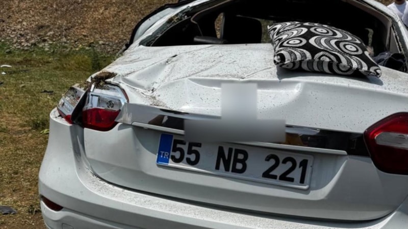 Muş'ta takla atan araç yoldan çıktı: 1'i ağır 4 yaralı