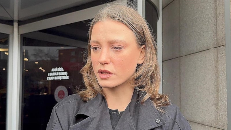 Serenay Sarıkaya 'Ayşe Barım' sessizliğini bozdu