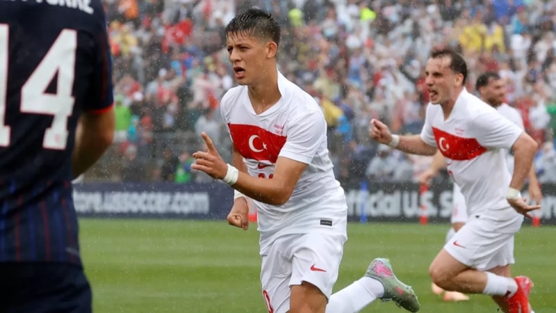 Milli takımın santra taktiği: Arda Güler o hareketiyle dikkat çekti