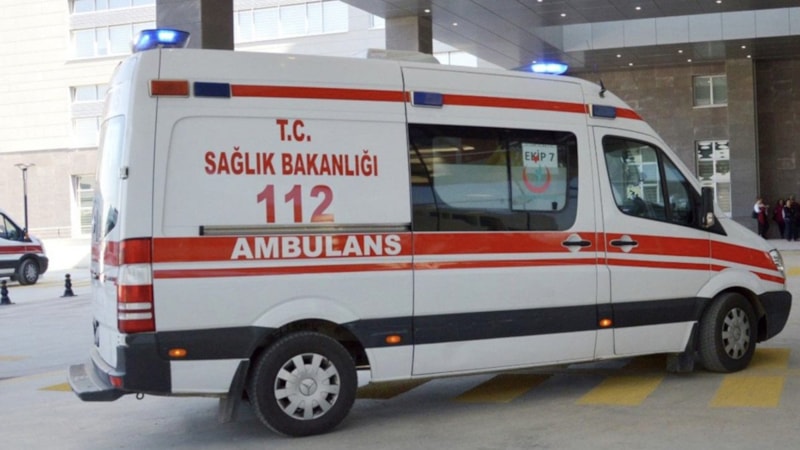Çorum'da piknikçilerin üzerine çardak çöktü: 2'si çocuk 4 yaralı