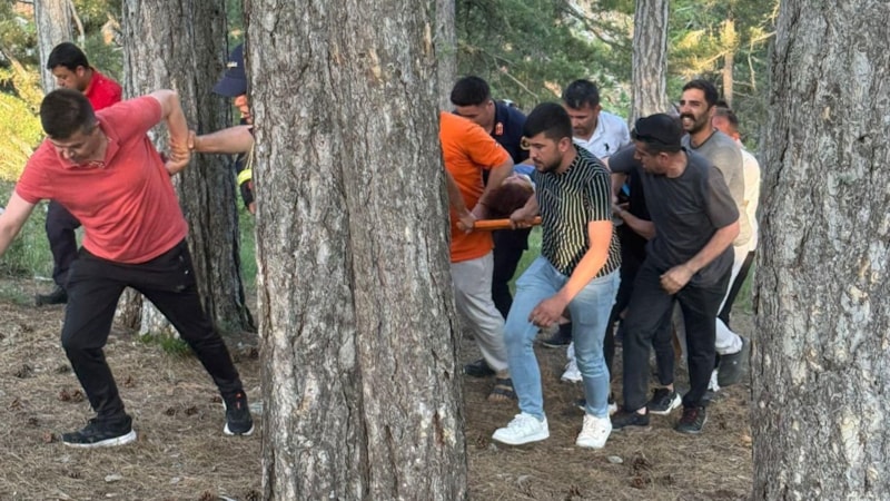 Mersin'de kekik toplarken uçurumdan yuvarlanan kadın yaralandı