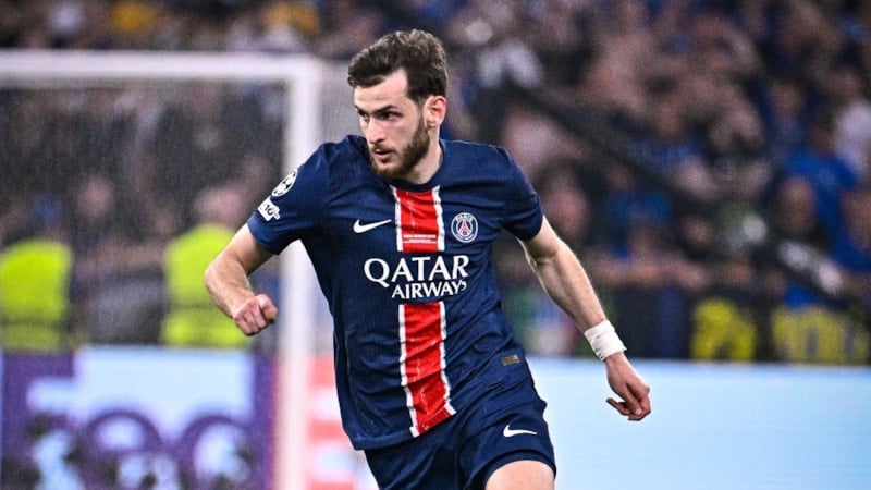 PSG'nin yıldızı Kvaratskhelia'ya hırsızlık şoku!