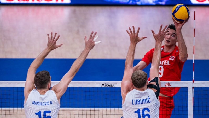 A Milli Erkek Voleybol Takımı, Sırbistan'a yenildi