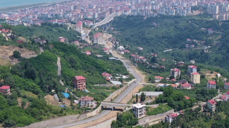 Trabzon'da 13 yıldır yapımı bitmeyen yol