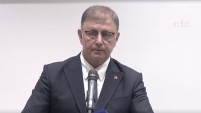 Cemil Tugay, İzmir Büyükşehir Belediyesi'ndeki işten çıkarmalar için sendikayı suçladı