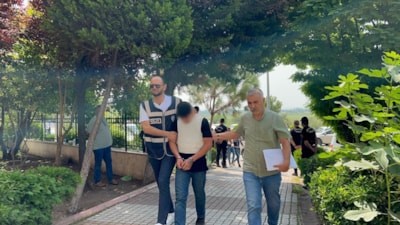 Adana'da maske takıp sokakta cinayet işleyen şüpheliler yakalandı