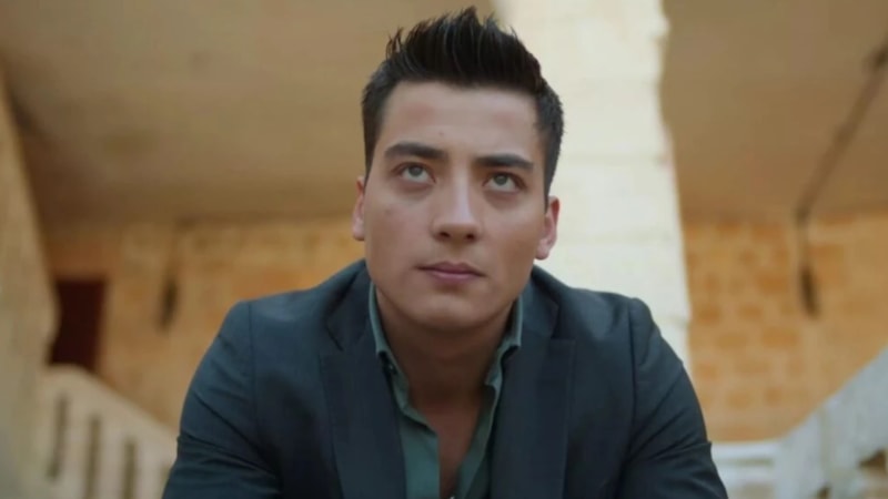 Uzak Şehir'in Kaya’sı bakın kim çıktı: Meğer yıllar önce…