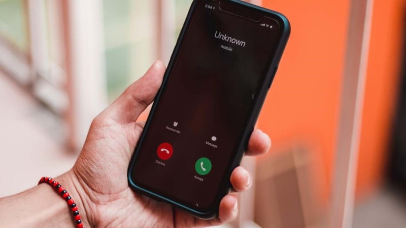 Telefonunuz dinleniyor olabilir! İşte anlamanın yolları