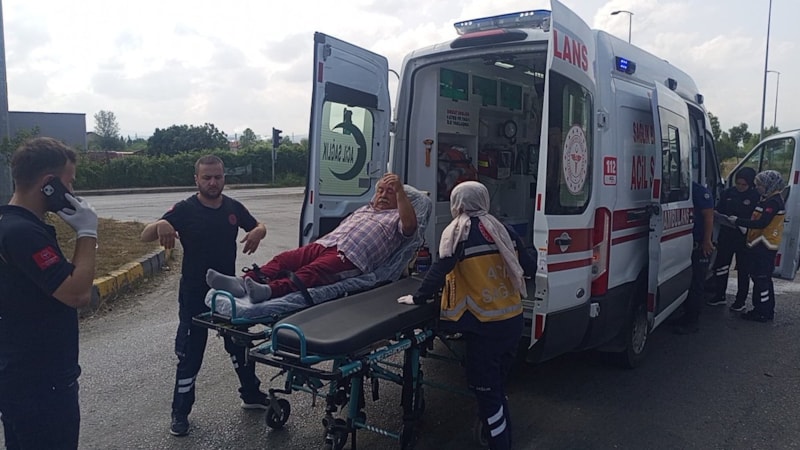 Zonguldak'ta hasta sevki yapan ambulans kazaya karıştı