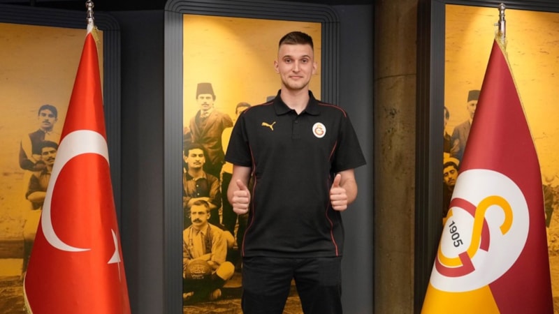 Can Koç resmen Galatasaray'da