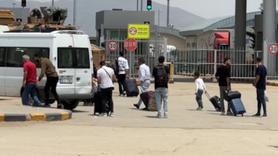 İran'daki Türk vatandaşları yurda dönmek için sınır kapılarından giriş yaptı