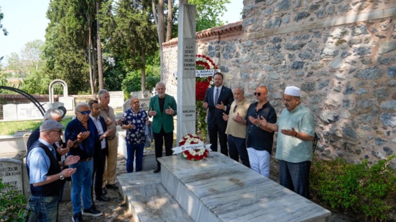 Beşiktaş Kulübü, Şeref Bey'i andı