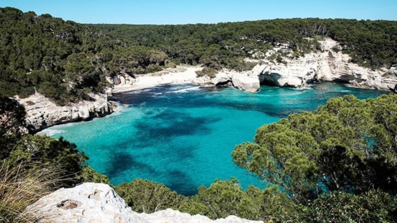 Ne Santorini ne Maldivler! Bu adaya giden dönmek istemiyor, berrak deniziyle büyüyor