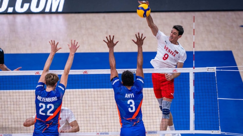 A Milli Erkek Voleybol Takımı, Hollanda'ya mağlup oldu