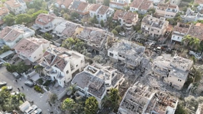 İran'ın füze saldırıları sonrası Tel Aviv'deki yıkım görüntülendi