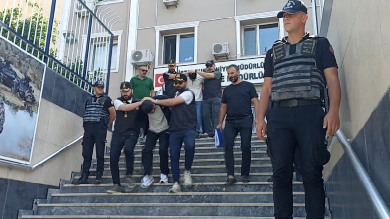 Tuzla'da 3 yıl önce kardeşlerini öldüren kişinin babasını öldürdüler