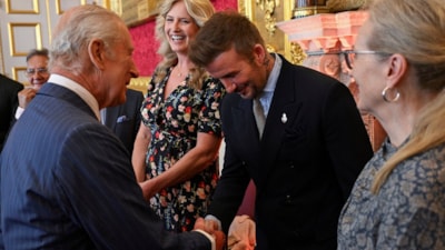 David Beckham resmen 'şövalye' oldu