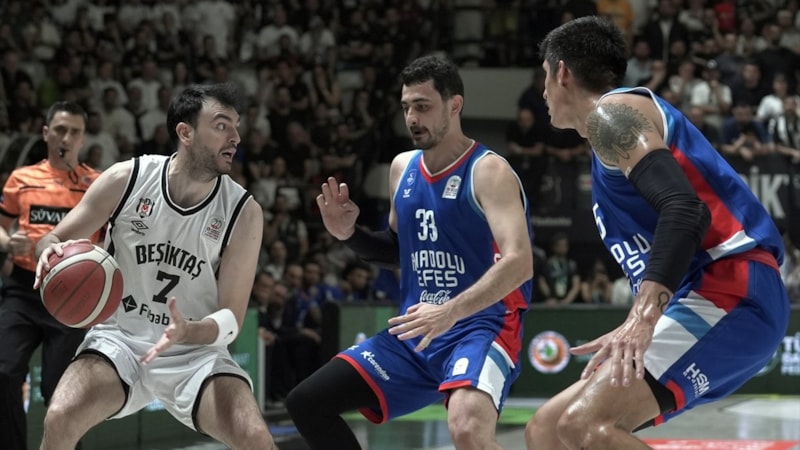 Anadolu Efes'i deviren Beşiktaş finale yükseldi