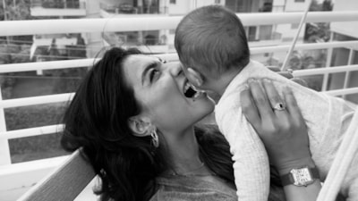 Taze anne Melisa Aslı Pamuk'tan yeni fotoğraf! Oğlunu ve eşini paylaştı