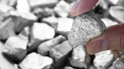 Ne altın ne de gümüş! Yılın en çok kazandıran metali belli oldu: İşte, en çok kazandıran metal…