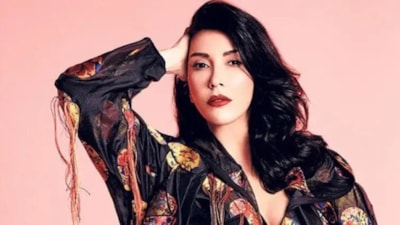 17 yaşında doğurdu! Hande Yener'in DJ oğluna bakın...