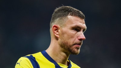 Edin Dzeko, Fiorentina ile anlaşmaya vardı