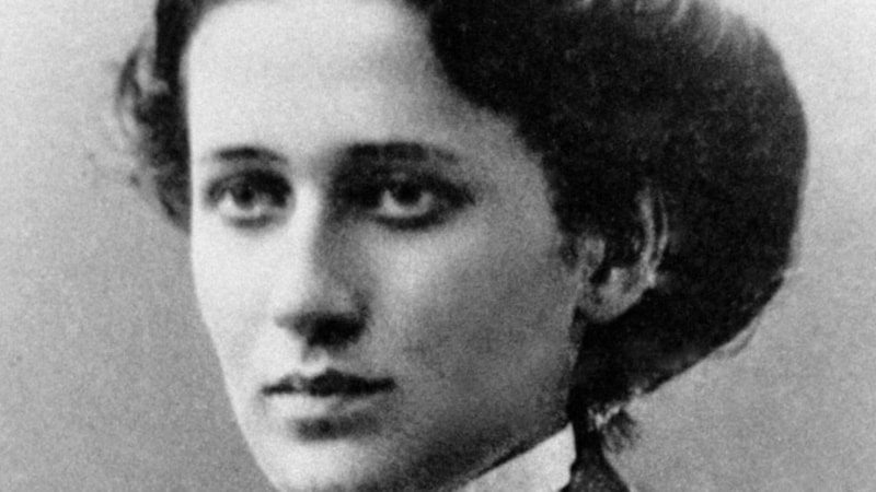 Anna Ahmatova'dan zamanının travmalarına ağıtlar: Bugün Bana Mektup Getirmediler