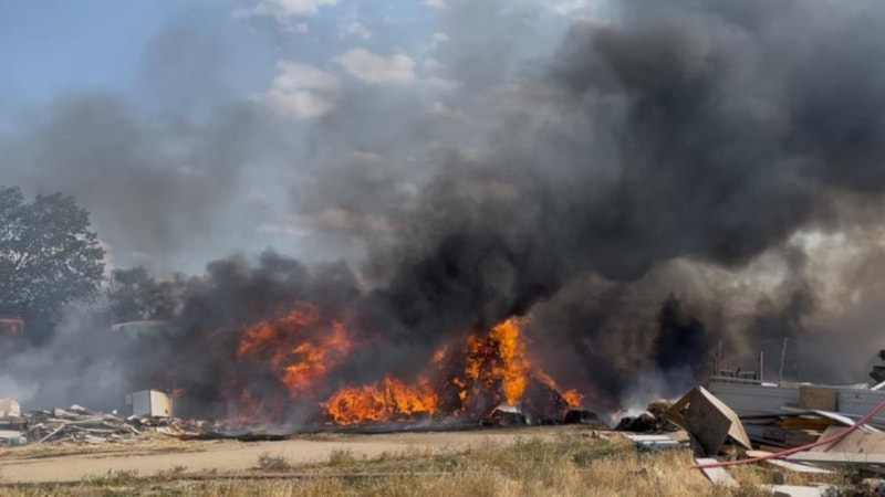 Tekirdağ'da 5 bin 600 ot balyası yandı
