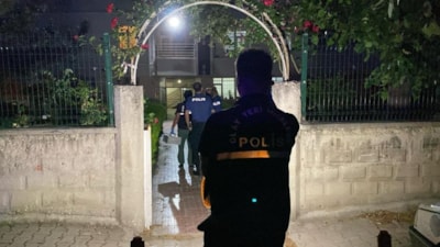 Konya'da balkondan düşen çocuk yaşam savaşı veriyor