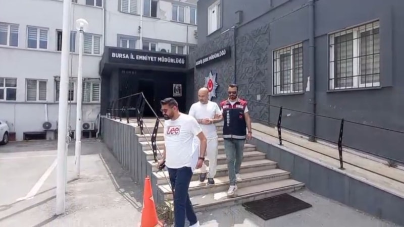 Bursa'da internetten bulduğu iş yerinde dolandırıldı