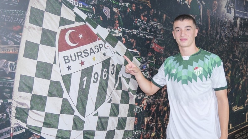 Bursaspor'da iki iç transfer bitirildi