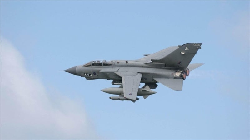 İngiltere, Orta Doğu'ya daha fazla savaş uçağı konuşlandırdı