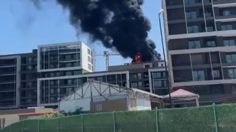 Bursa'da 8 katlı inşaatta yangın