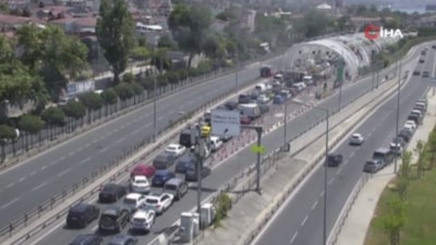 İstanbul'da Avrasya Tüneli'ne giren araçta yangın