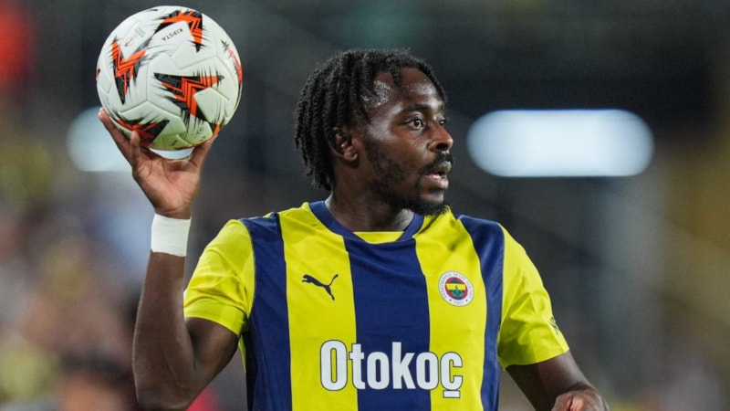 Fenerbahçe'de Osayi-Samuel ile yollar ayrıldı