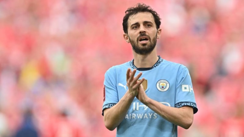 Bernardo Silva: Manchester City'de kalacağım